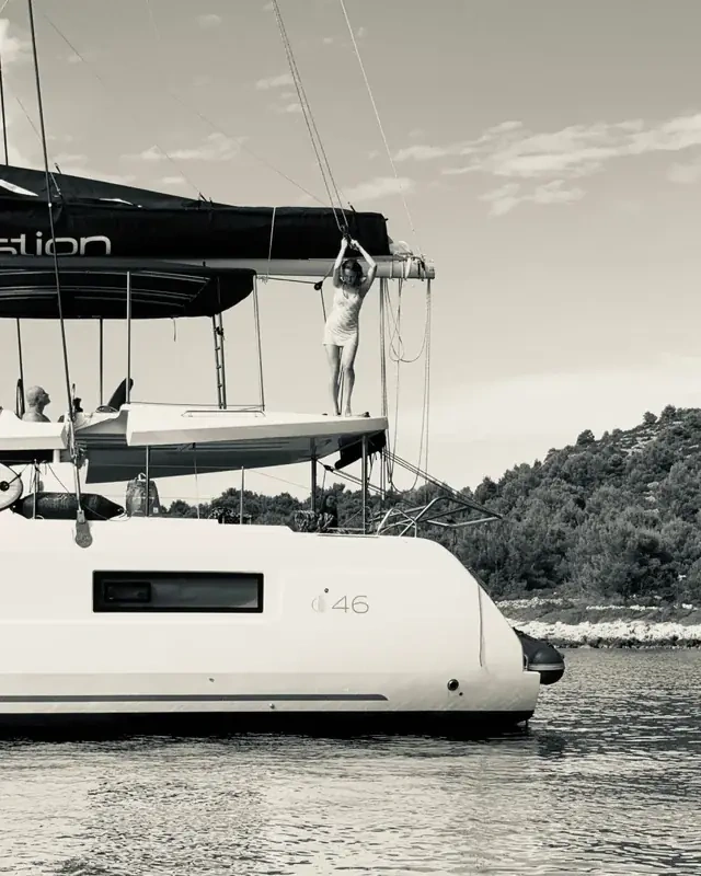 Monique - Image 8