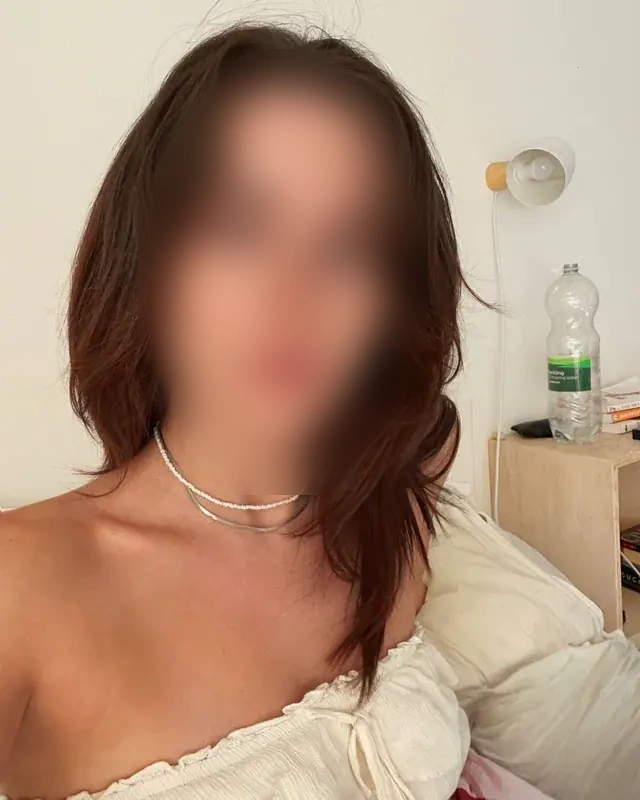 Manon - Image 3